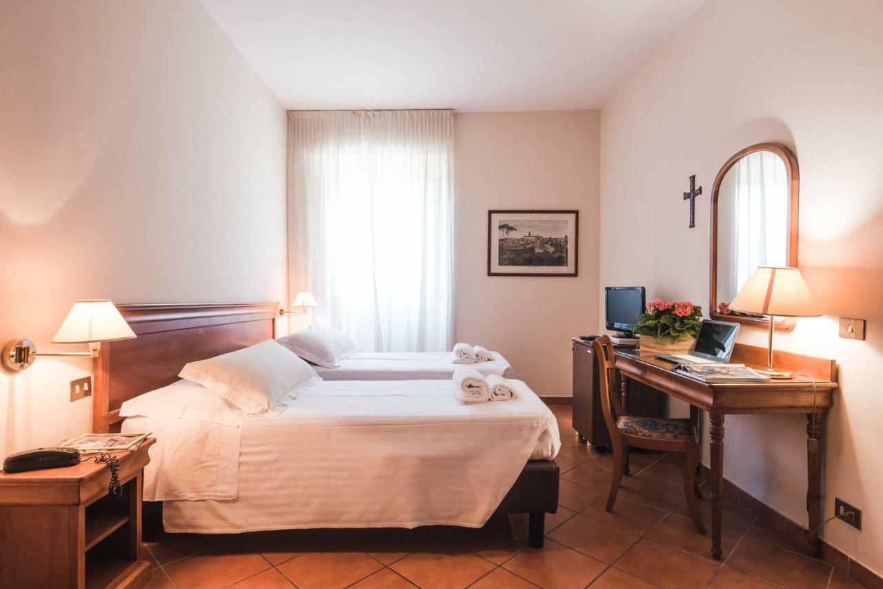 Hotel San Bernardo ローマ エクステリア 写真
