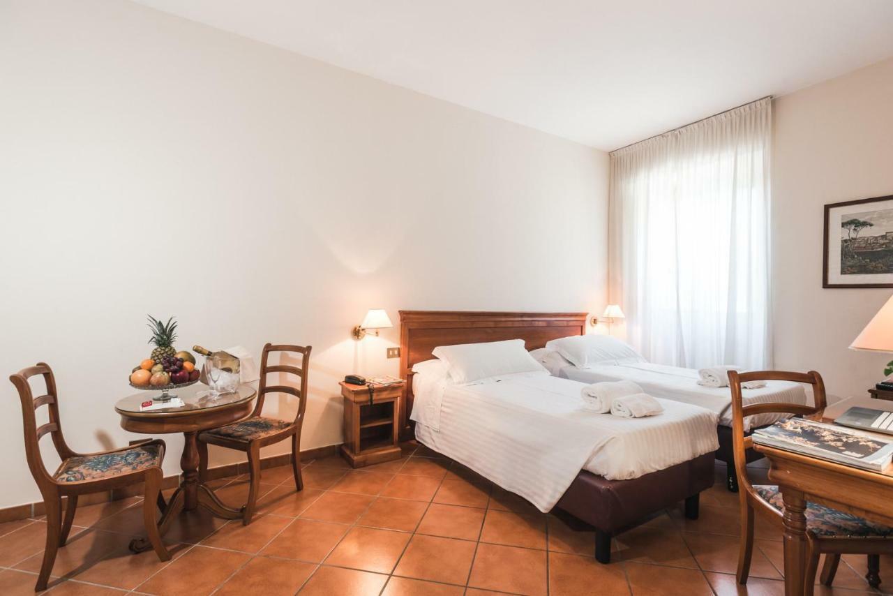 Hotel San Bernardo ローマ エクステリア 写真